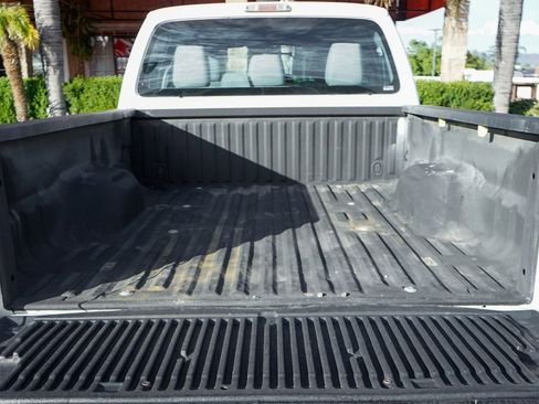 Used 2015 Ford F250 XL w/ Camper Package image 9