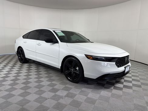 Used 2024 Honda Accord Sport image 7
