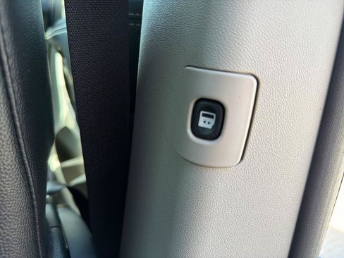 Used 2020 Dodge Grand Caravan SXT FWD image 28