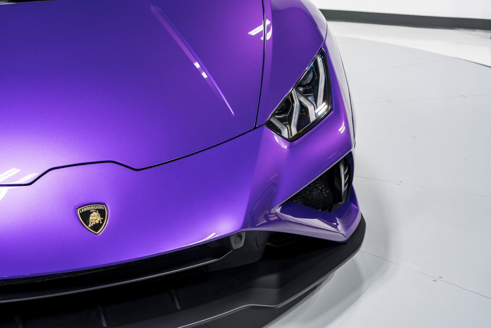 Used 2023 Lamborghini Huracan EVO RWD image 47