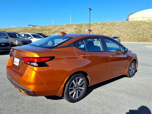 Used 2020 Nissan Versa SV image 6