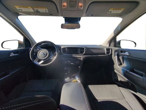 Certified 2020 Kia Sportage LX image 17