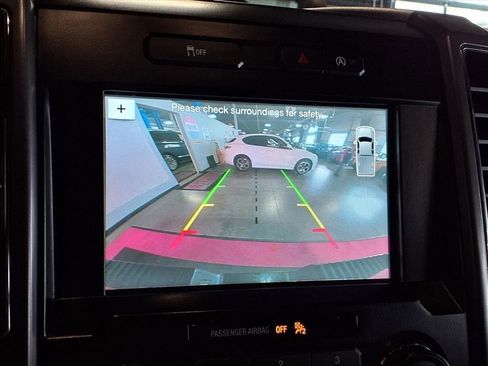 Used 2018 Ford F150 XLT w/ Equipment Group 302A Luxury image 21