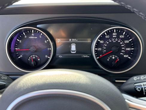 Certified 2023 Kia Carnival LX image 25