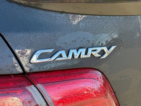 Used 2011 Toyota Camry SE image 48