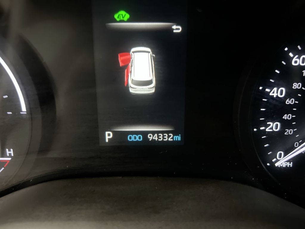 Used 2023 Toyota Sienna XLE AWD/4WD image 13