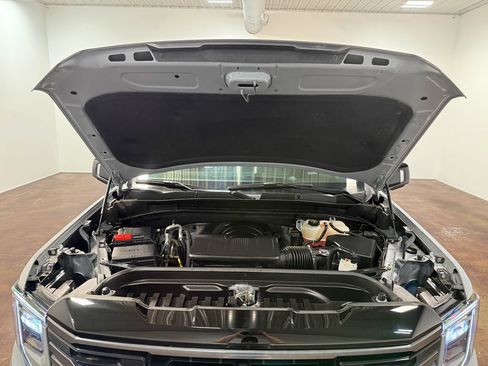 Used 2025 GMC Sierra 1500 AT4 w/ AT4 Preferred Package AWD/4WD image 19