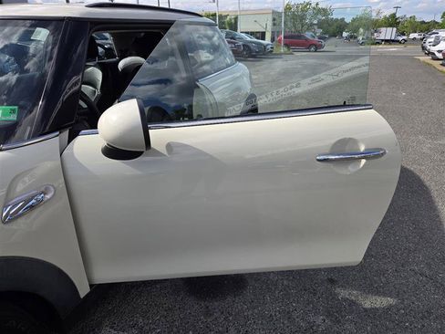 Used 2016 MINI Cooper S image 14