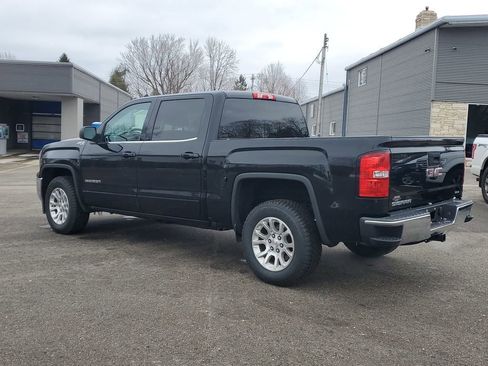 Used 2017 GMC Sierra 1500 SLE w/ SLE Value Package image 4