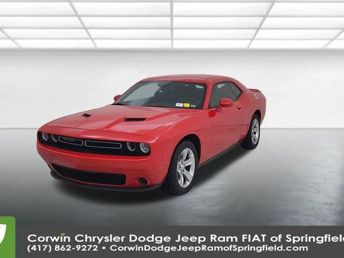 Certified 2022 Dodge Challenger SXT image 6