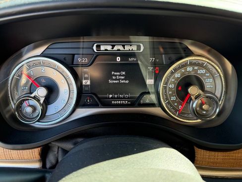 Used 2019 RAM 1500 Limited image 18