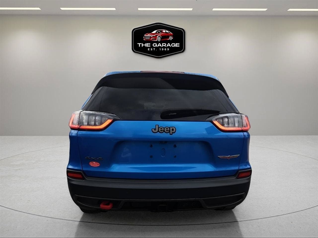 Used 2020 Jeep Cherokee Trailhawk w/ Comfort/Convenience Group AWD/4WD image 5