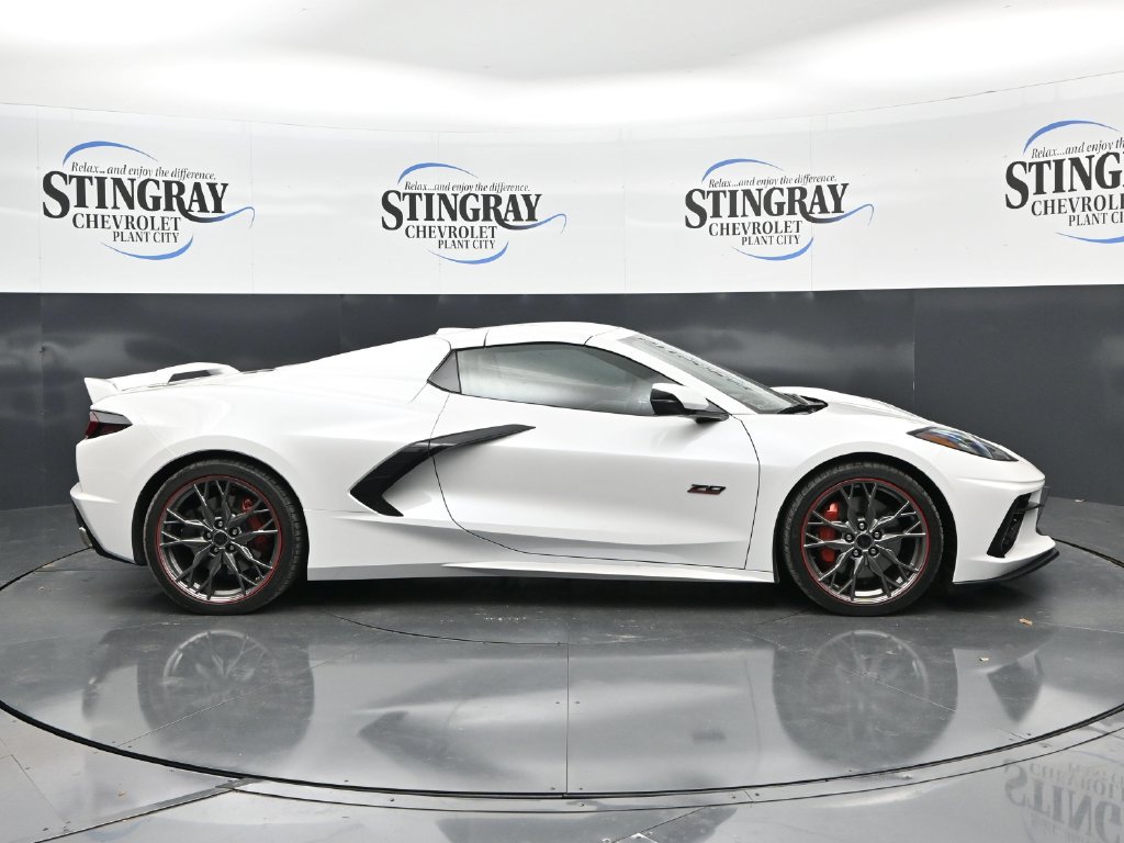 Used 2023 Chevrolet Corvette Stingray Premium Conv w/ Z51 Performance Package RWD image 8