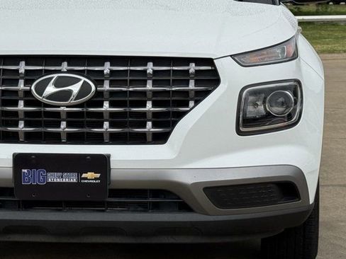 Used 2024 Hyundai Venue SEL FWD image 10