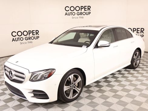 Used 2017 Mercedes-Benz E 300 4MATIC image 10