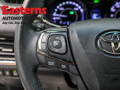 Used 2018 Toyota Avalon XLE Premium image 14