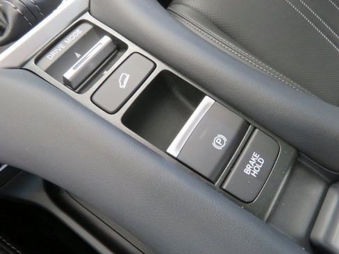 Used 2024 Honda HR-V EX-L image 22