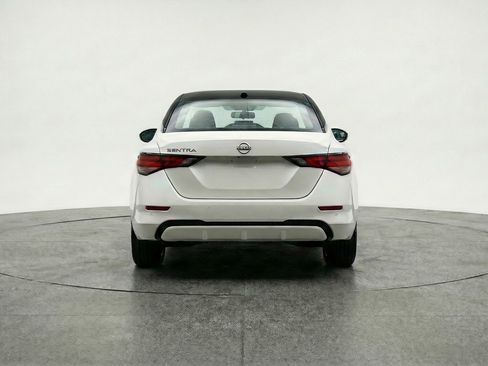 Used 2025 Nissan Sentra SV image 7