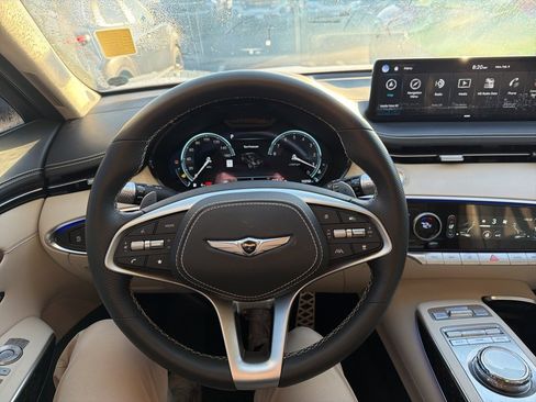 Used 2025 Genesis GV70 3.5T Sport w/ Sport Prestige Package image 18