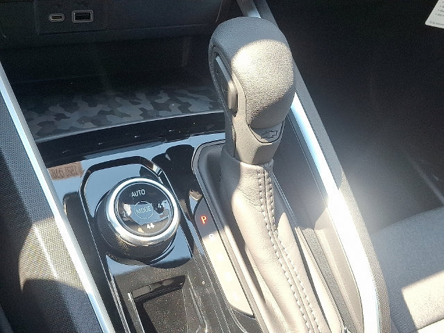 New 2026 Chevrolet Colorado Trail Boss AWD/4WD image 9