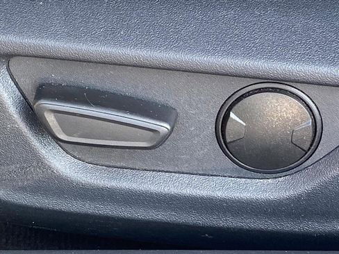 Used 2024 Ford Mustang GT Premium image 9