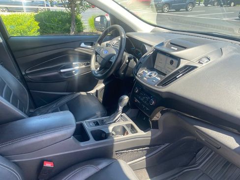 Used 2017 Ford Escape Titanium AWD/4WD image 16