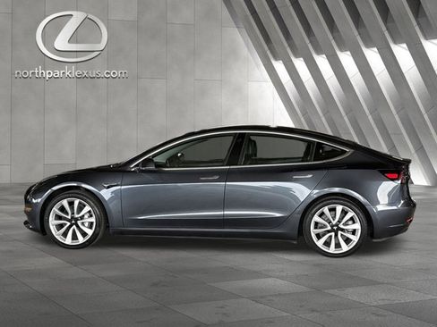 Used 2020 Tesla Model 3 Standard Range Plus image 1