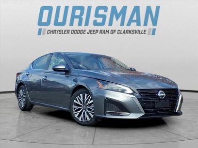 Used 2023 Nissan Altima 2.5 SV