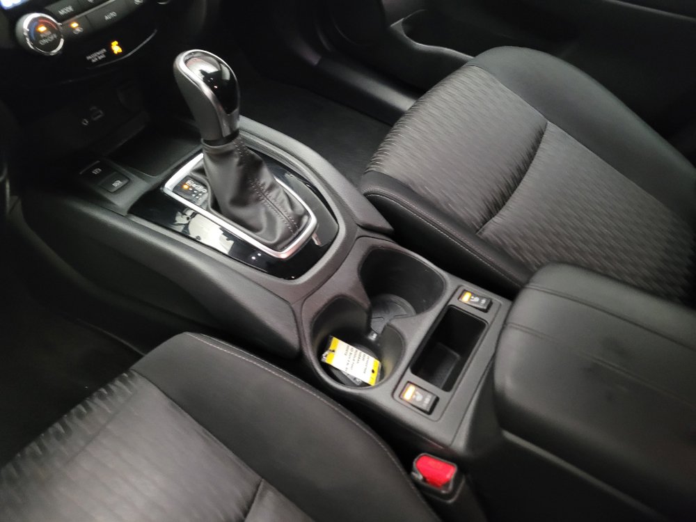 Used 2020 Nissan Rogue SV w/ Premium Package FWD image 26