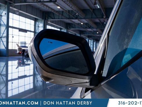 Used 2025 GMC Acadia Elevation image 38