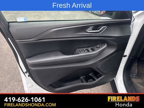 Used 2023 Jeep Grand Cherokee Laredo image 13