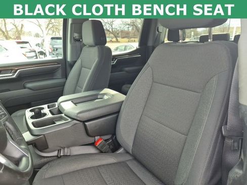 Used 2025 Chevrolet Silverado 1500 LT image 2