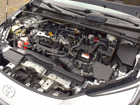 Used 2023 Toyota Prius LE FWD image 24