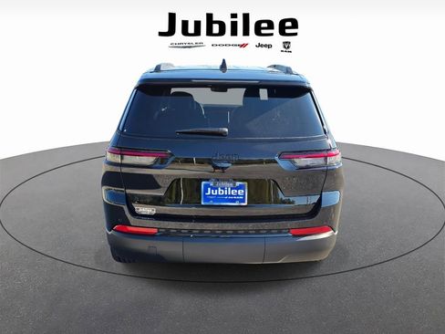 New 2025 Jeep Grand Cherokee L Altitude AWD/4WD image 3