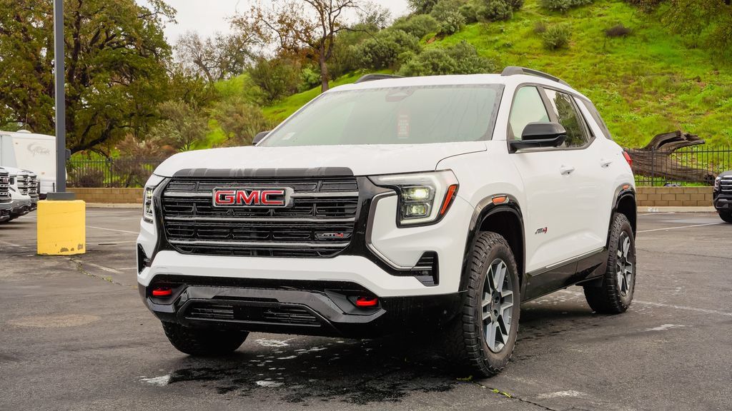 New 2027 GMC Terrain AT4 w/ Technology Package II AWD/4WD image 2