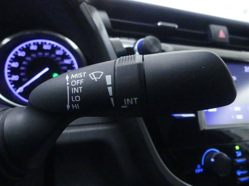 Used 2019 Toyota Camry LE FWD image 18
