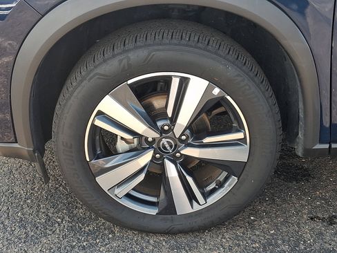 Used 2026 Nissan Rogue SL AWD/4WD image 27