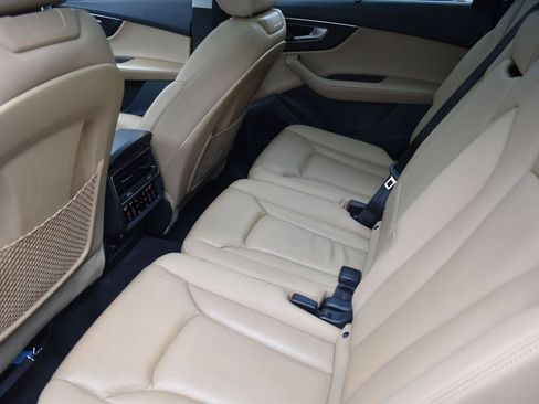 Used 2021 Audi Q7 3.0T Premium Plus w/ Executive Package AWD/4WD image 25