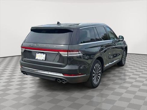 Used 2023 Lincoln Aviator Reserve w/ Elements Package Plus AWD/4WD image 7