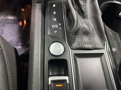 Used 2020 Volkswagen Atlas SEL FWD image 41
