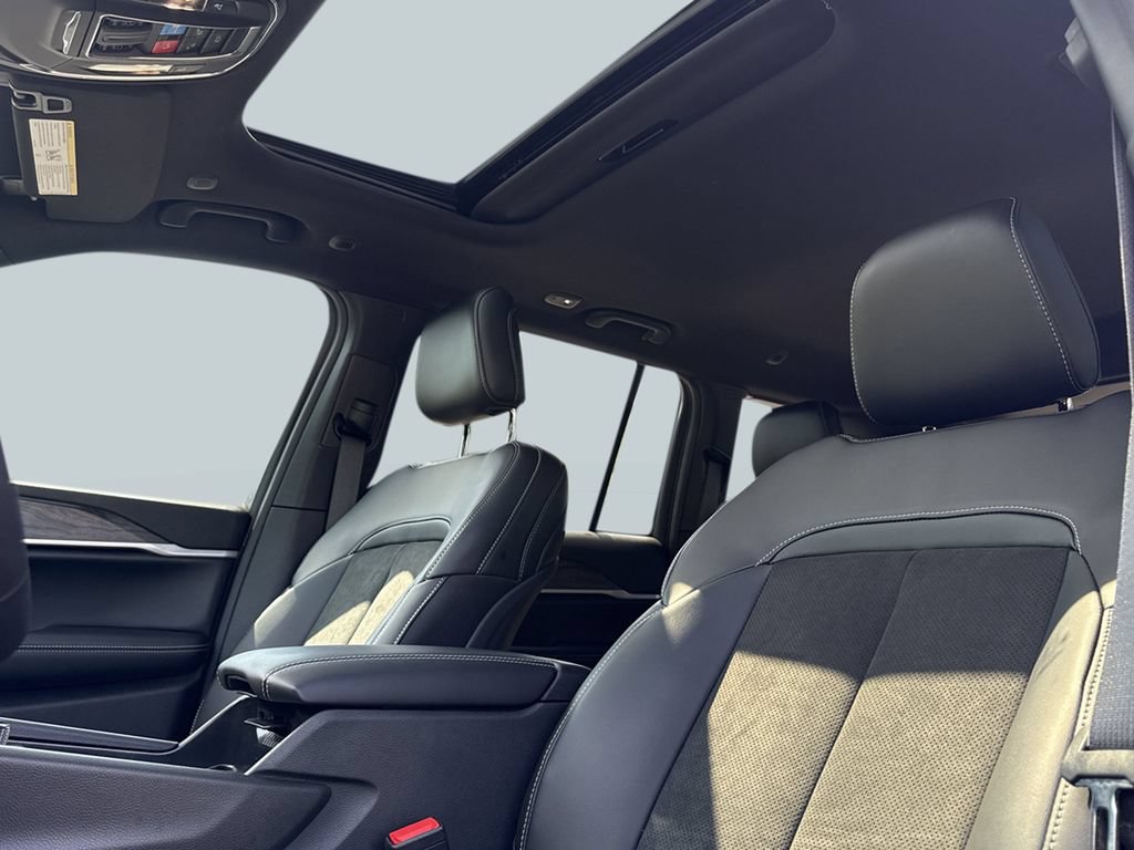 New 2026 Jeep Grand Cherokee Altitude RWD image 25