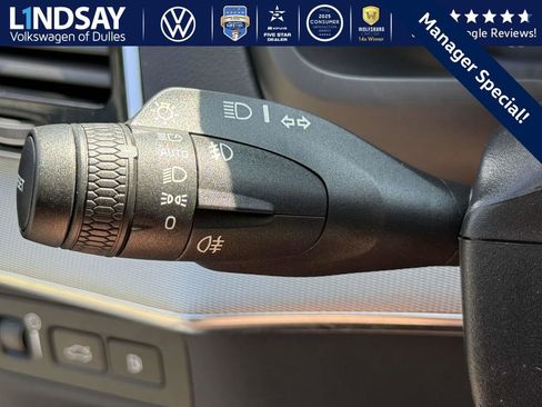 Used 2022 Volvo XC90 T8 R-Design w/ Advanced Package image 22