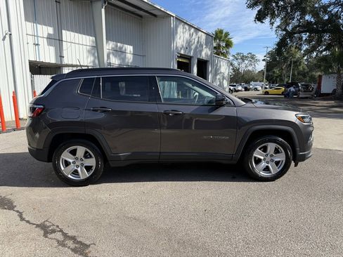 Used 2022 Jeep Compass Latitude image 7