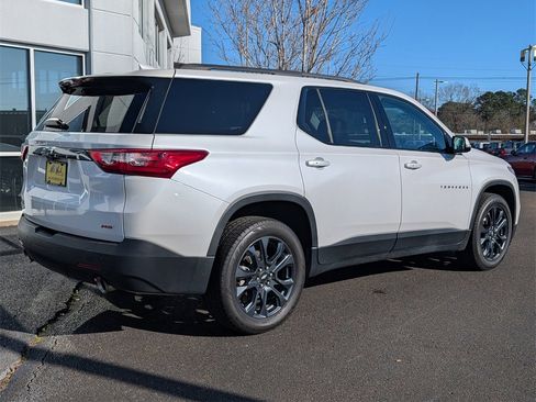 Used 2020 Chevrolet Traverse RS w/ LPO, Cargo Package image 4