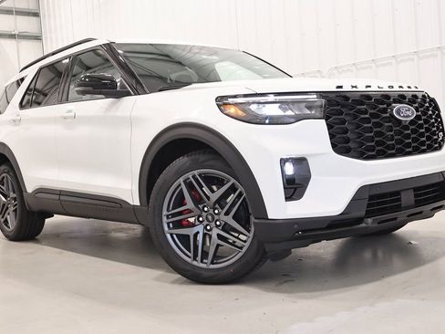 New 2026 Ford Explorer ST w/ Sun And Sound Package image 41