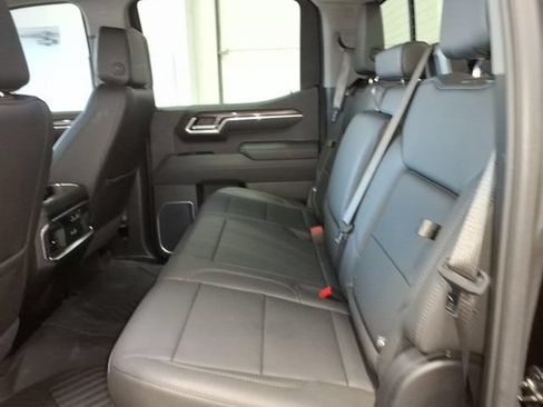 Used 2025 Chevrolet Silverado 1500 LTZ AWD/4WD image 13