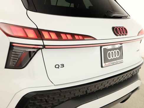New 2026 Audi Q3 quattro 2.0T AWD/4WD image 33