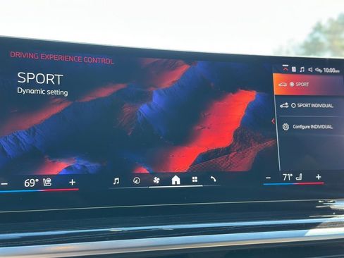 Used 2025 BMW X7 xDrive40i w/ M Sport Package image 40