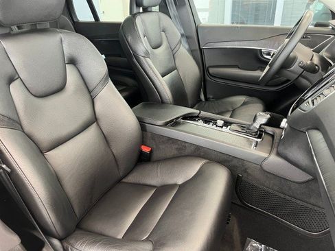 Used 2020 Volvo XC90 T6 Momentum w/ Protection Package Premier AWD/4WD image 14