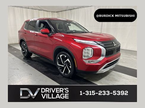 Used 2024 Mitsubishi Outlander SE AWD/4WD image 1